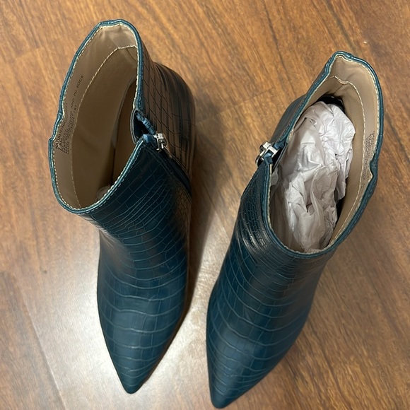 Steve Madden Booties NWOT - Picture 3 of 4